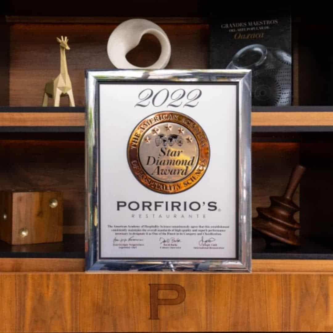 Star-Diamond-Award-restaurante-mexicano-porfirios.jpg